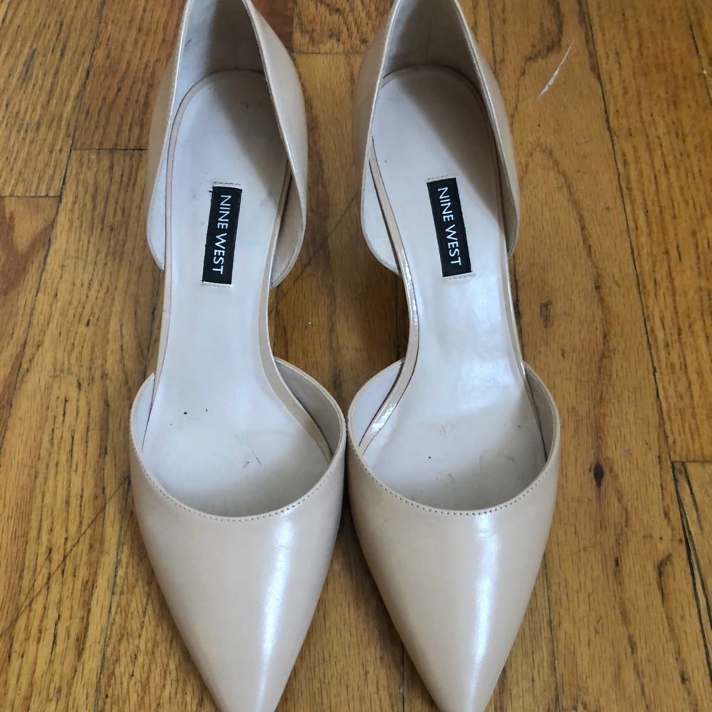 Nine West nude pointed heels